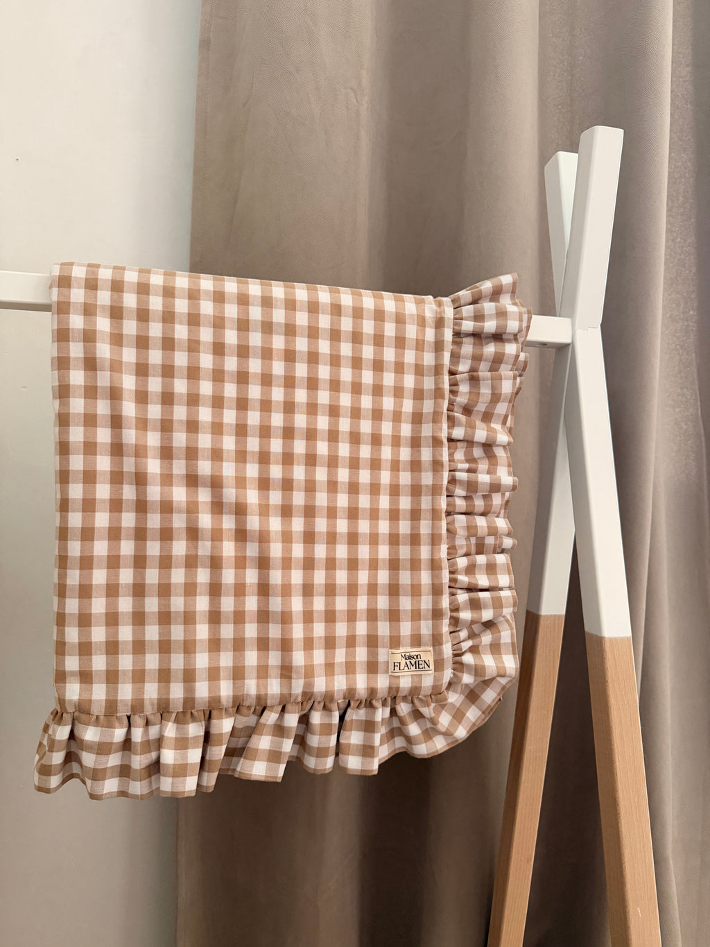 Couverture bébé à volants