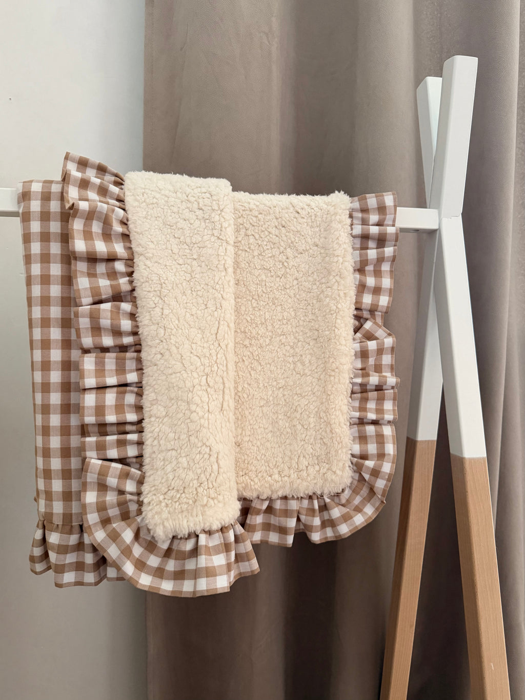 Couverture bébé à volants